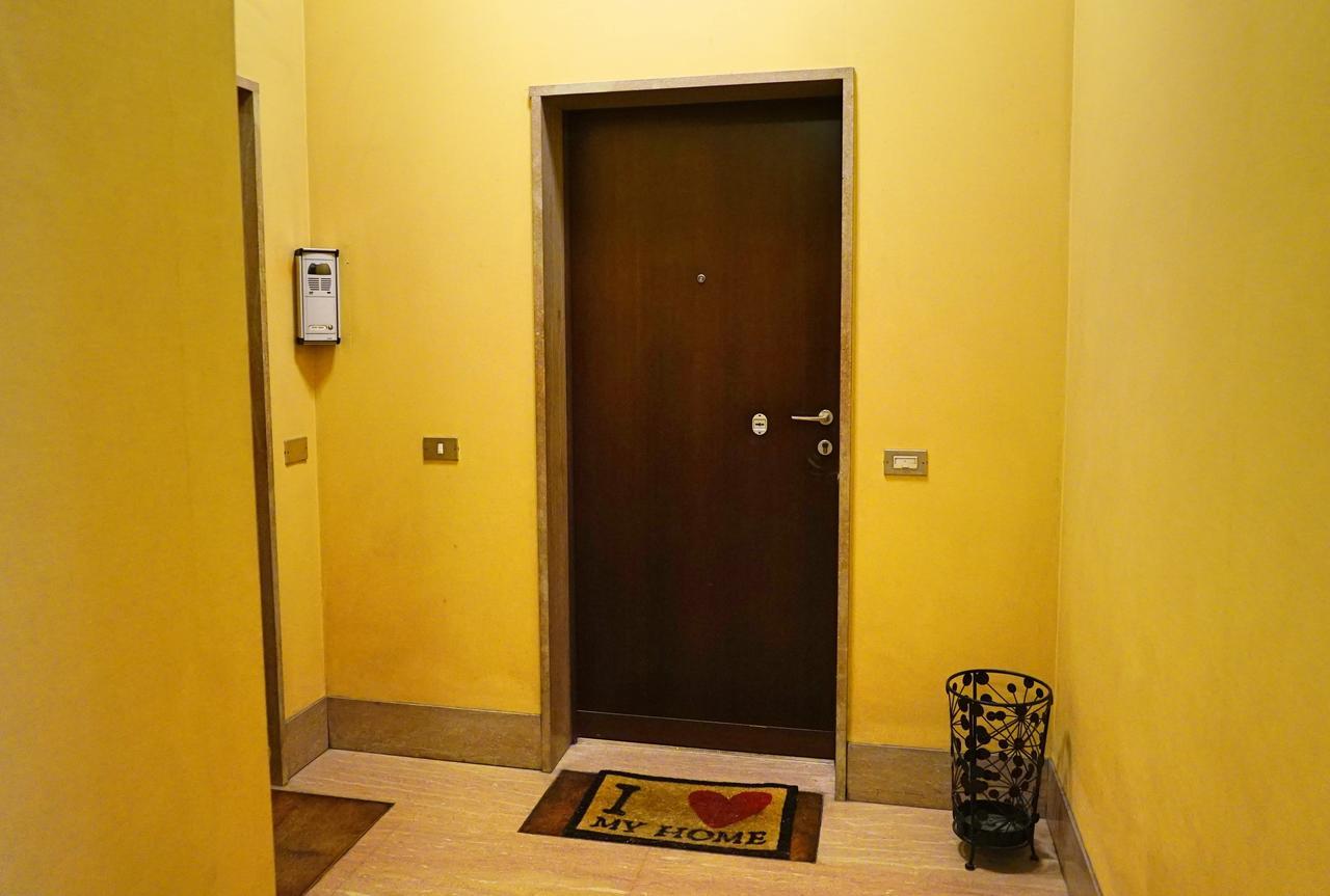 Duomo Apartment Milan Exterior photo